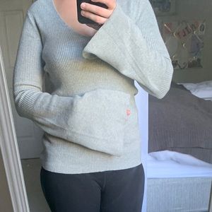Bell sleeve long sleeve gray medium